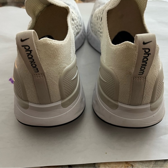 Nike Unisex React Phantom Run Flyknit 2 Running Shoes - Picture 5 of 8